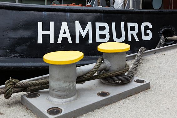 Schiff Hamburg_COLOURBOX18020662